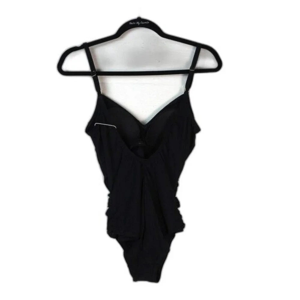 Gottex nwt strappy